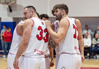 >Elbasket uczy się ligi