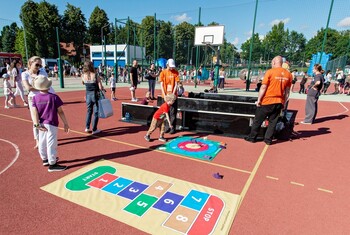 >Symulator zderzeń, alkogogle i inne atrakcje na Kalbarze